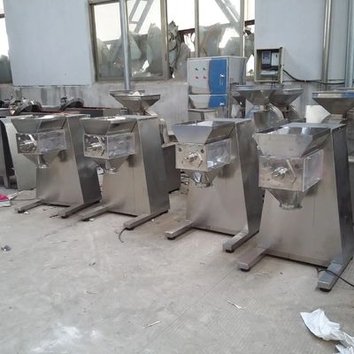 100kg/H-1000kg/h শুকনো দানাদার মেশিন Yk টাইপ অসিলেটিং গ্রানুলেটর মেশিন